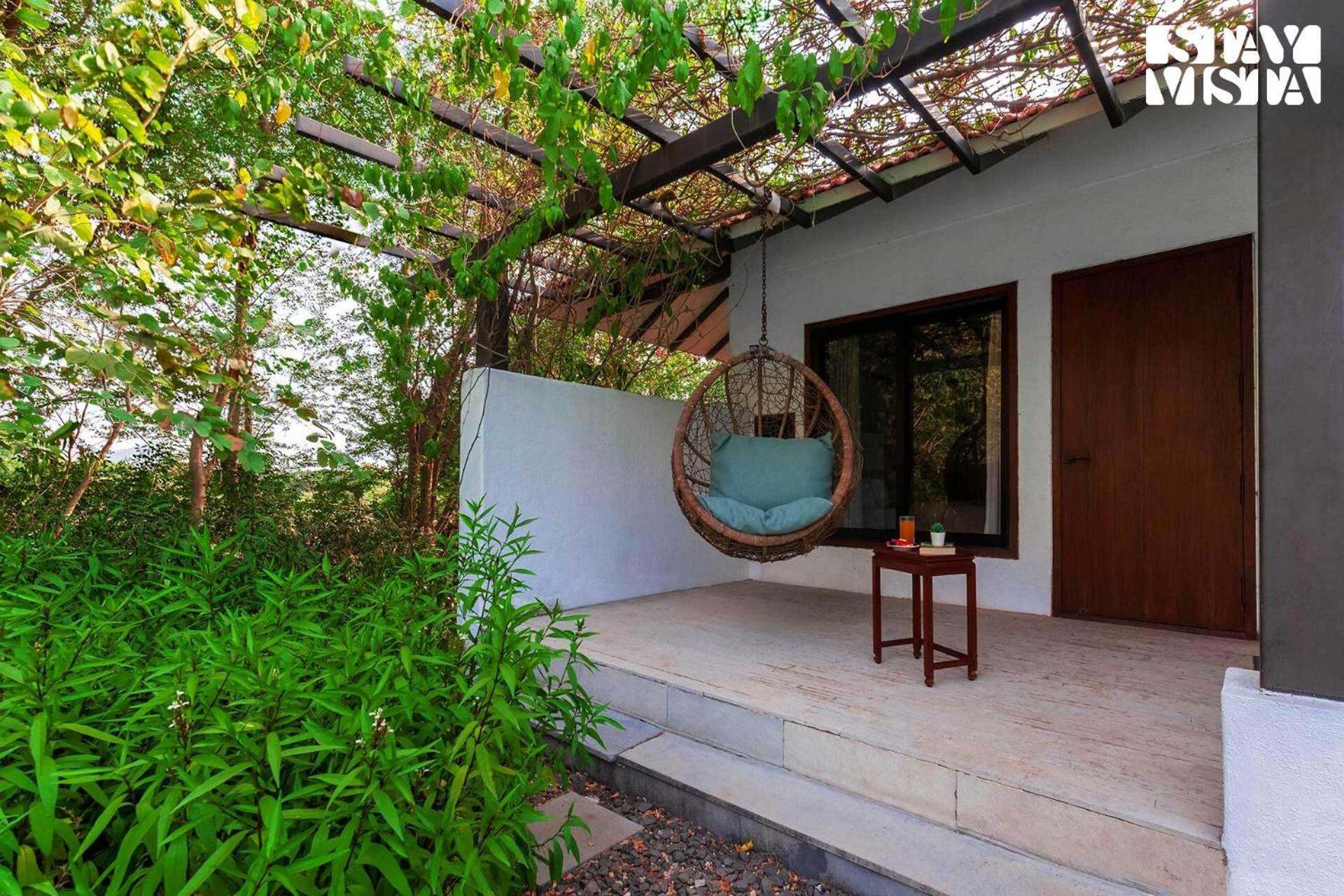 Wander Beyond By Stayvista - Featuring A Bali-Themed Abode And A Refreshing Swimming Pool Alibag Luaran gambar