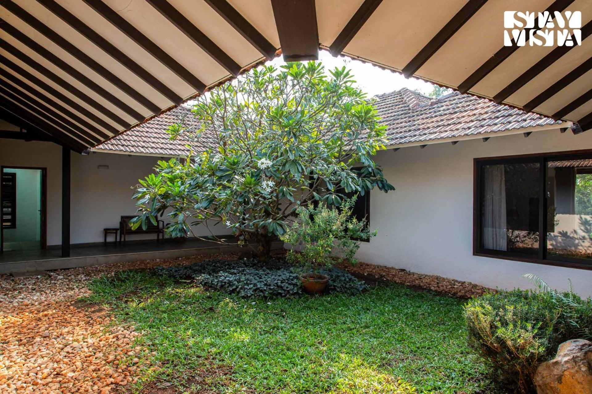 Wander Beyond By Stayvista - Featuring A Bali-Themed Abode And A Refreshing Swimming Pool Alibag Luaran gambar